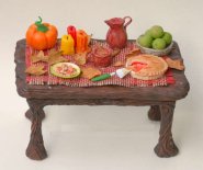 CDHM forum member Ozlem Akin created this 1:12 scale table food layout