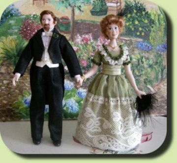 CDHM artisan Pilar Calle creates handmade dolls house scale miniatures