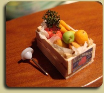 CDHM Artisan Nathalee Gireaud of Provence Miniatures creates 1/12 and 1/24 scale dollhouse miniature foods