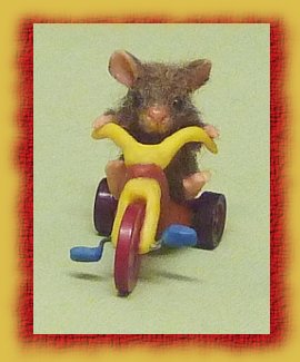 CDHM Artisan Kristy Taylor creates 1:12 scale dollhouse miniature polymer clay animals